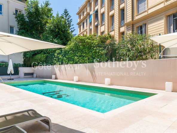 Beaulieu-sur-Mer : appartement moderne 141.45 m² avec garage double