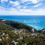 Proche Monaco, villa contemporaine en construction à Eze avec vue imprenable sur la mer
