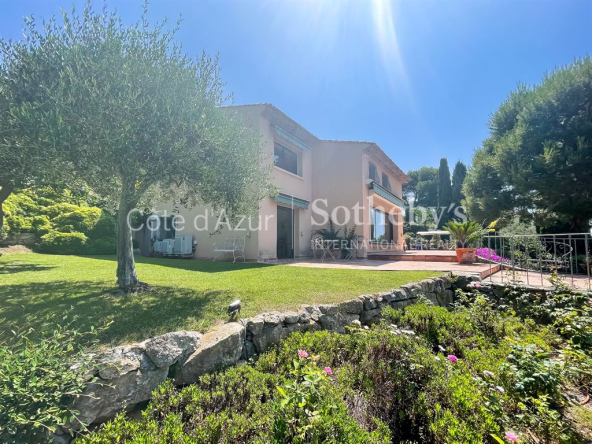 Nice Vinaigrier, Provencal villa with swimming pool and panoramic sea view in absolute calm.