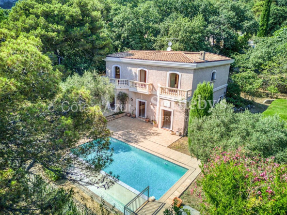 Villa de luxe à La Turbie avec vue panoramique et piscine