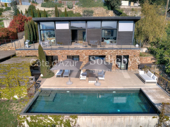 À 15 minutes de Monaco – Villa contemporaine avec vue panoramique à Peille – Exclusivité