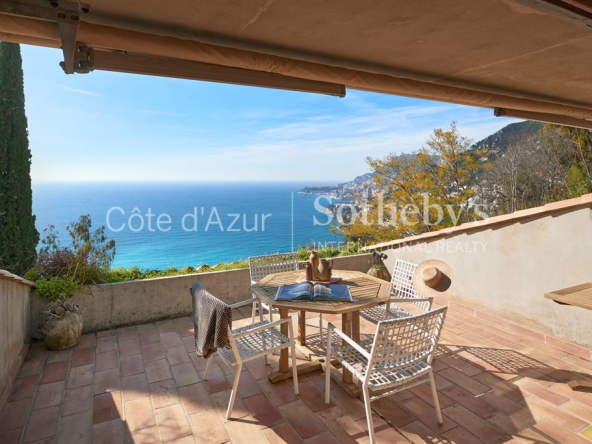 Contemporary villa with panoramic sea view in the medieval village of Roquebrune Cap Martin.