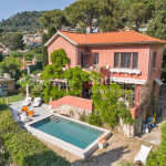 Villa vue mer à vendre à Villefranche-sur-Mer  : Adresse confidentielle proche centre et plage