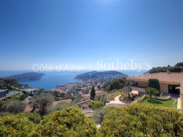 Sumptuous villa with panoramic views of the Bay of Villefranche-sur-Mer
