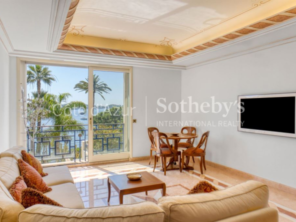 Apartment 2p Sea view for sale in Beaulieu-sur-Mer, opposite the Fortis beach