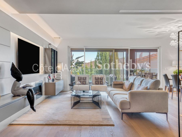 Appartement de luxe 3 pièces à vendre à Saint-Jean-Cap-Ferrat avec vue mer