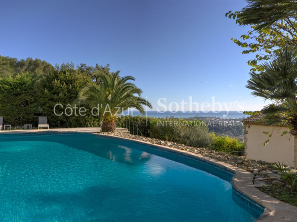 Villa vue mer panoramique sur les hauteurs de Golfe-Juan