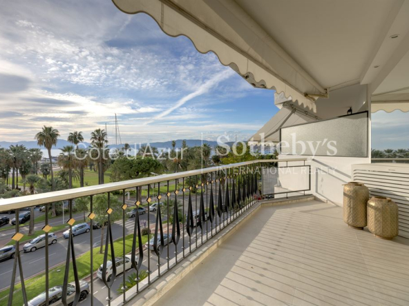 Luxury 4-room apartment 95m² – Panoramic Sea View on the Croisette – Cannes