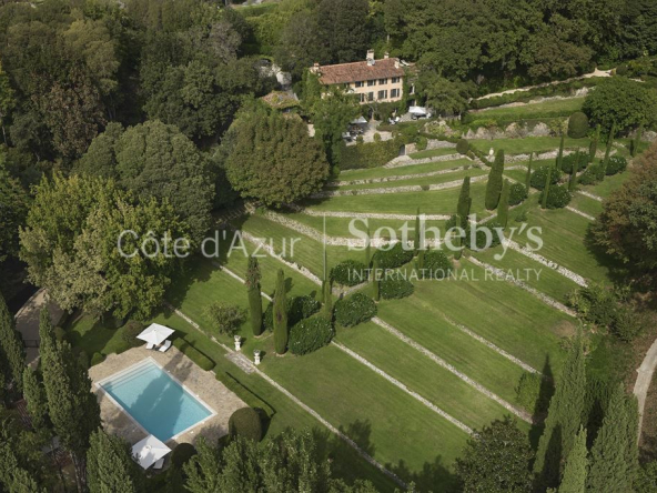 Luxury country house for sale in Auribeau-sur-Siagne: 508 m², 4 hectare park, panoramic view