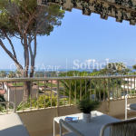 La Californie: 5-room apartment with terrace and sea view