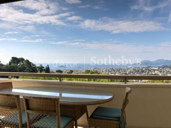 Le Cannet Résidentiel – 3-room apartment with terrace and panoramic sea view