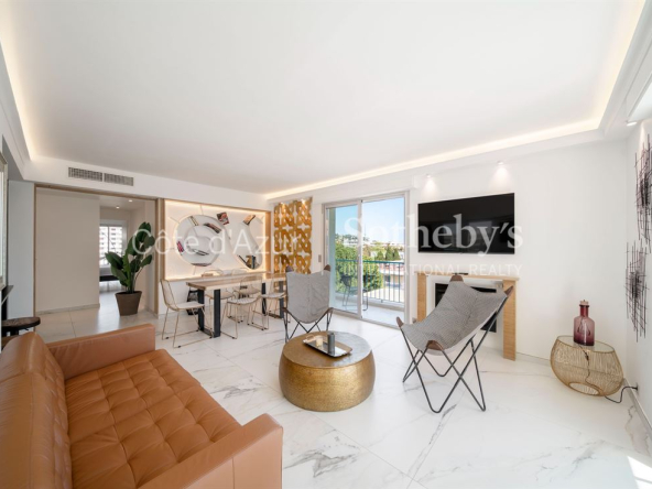 Exclusive: superb 4-room apartment on a high floor – Pointe Croisette – Port Canto