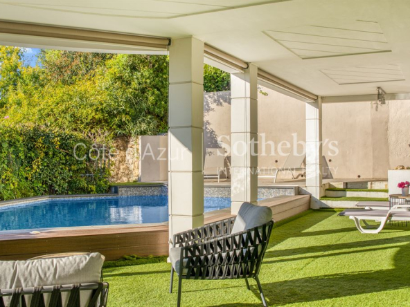 Cannes Californie: 3 bedroom apartment with private pool (255 m² terrace/garden)