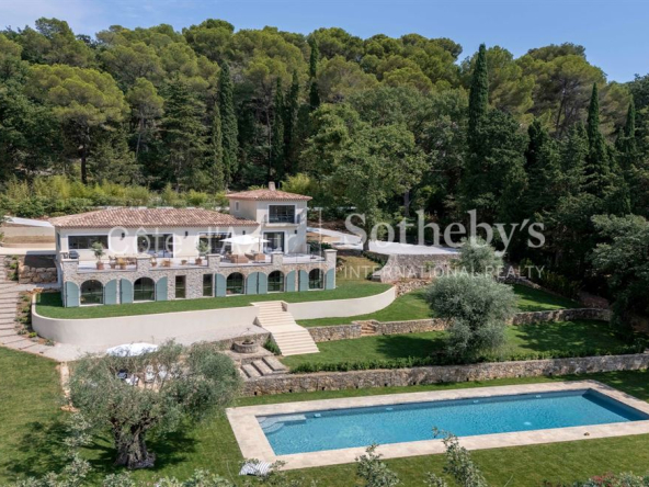 Villa de luxe Mougins Résidentiel : Charme provençal et modernité