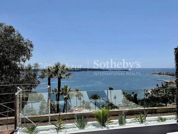 4-room apartment with large panoramic sea view terrace – Cannes Californie