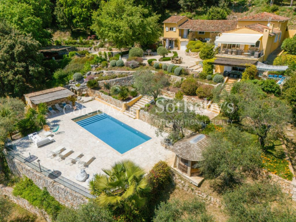 Cannes hinterland – Charming property 45 minutes from Nice Airport, panoramic view.