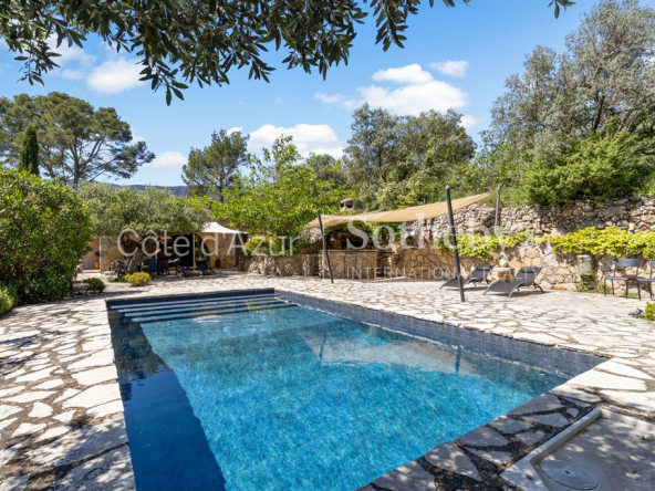 Charmante villa provençale à Seillans avec piscine et vue panoramique