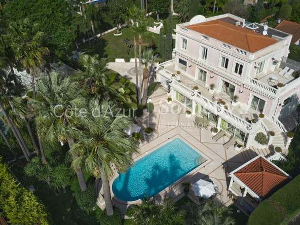Cap d’Antibes versant Ouest – Propriété Belle Epoque d’exception avec vue sur la mer