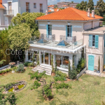Luxurious Art-Deco style villa near Cannes, in Le Cannet.