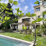 House of character in the heart of an authentic village, close to Avignon