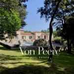 Provençal villa on a landscaped land of one hectare,