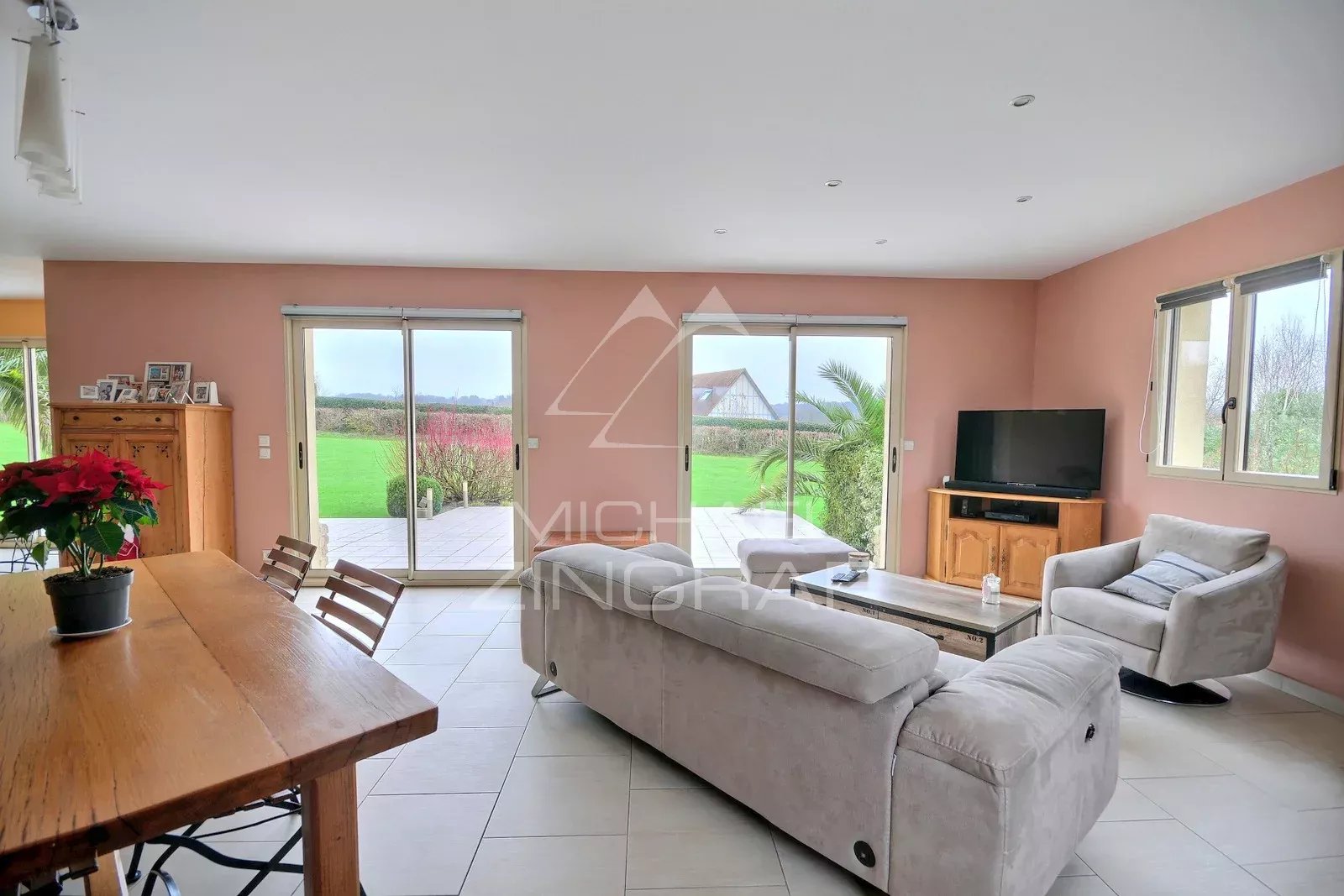 a1feb7d21424e06cb96e4d7c9096aaca_eaaa5a9c11_1600-original