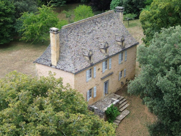 Domaine d’Exception en Périgord Noir : Maison de Maître (197 m²) et Maison d’Amis sur 4 Hectares, à 15 km de Sarlat