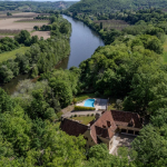 Grande demeure périgourdine avec vue sur la Dordogne