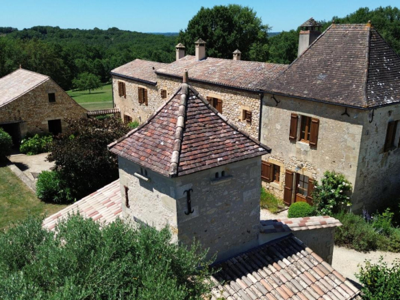 Le charme de l’ancien, la perfection de la rénovation et les vues que le Périgord peut offrir