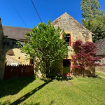Character property from the 18th century in a quiet area