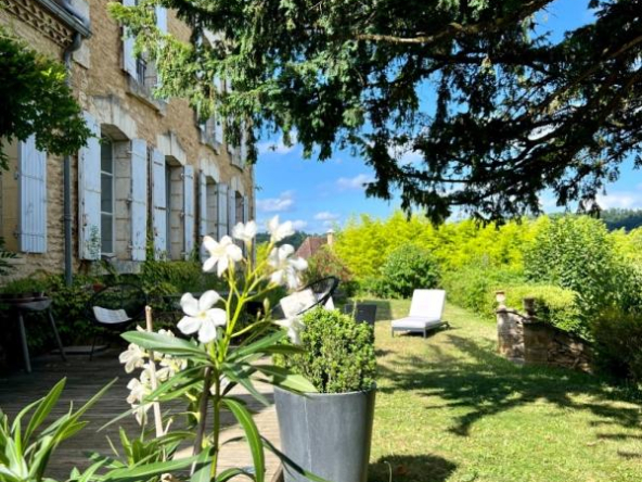 Maison de Maître, gîte et tennis a SARLAT