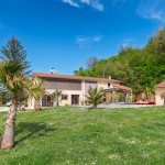 Bastide de Grand Standing : Un Écrin de Luxe et de Confort ,