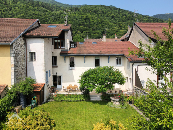 Maison 6 Pièces 200 m2