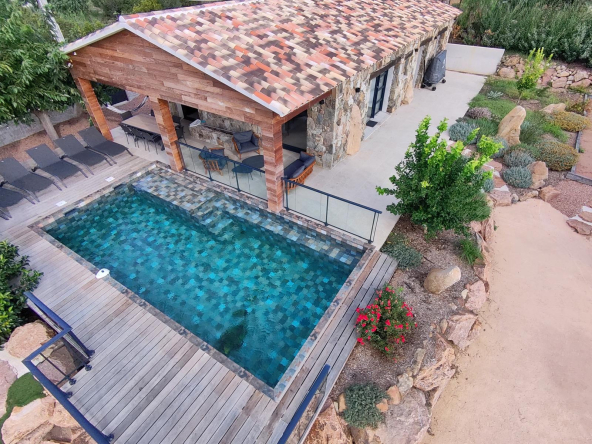 Magnificent sheepfold of 94 m2, sea view with swimming pool
