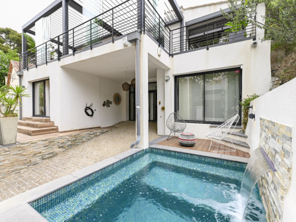 Villa d’architecte 7 pieces 190m2 avec piscine bord de mer