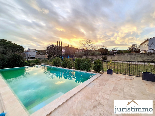 MAISON FAMILIALE DE 5 CHAMBRES AVEC PISCINE  SUR LA COLLINE