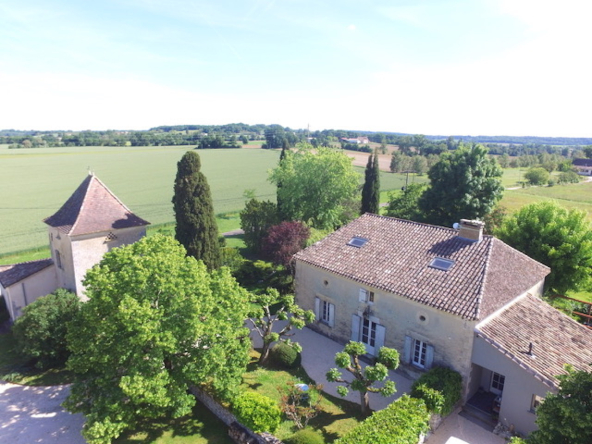 Maison de maître avec gite de luxe et 5 ha