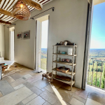 Rare pearl in the heart of Séguret: between serenity and panora view