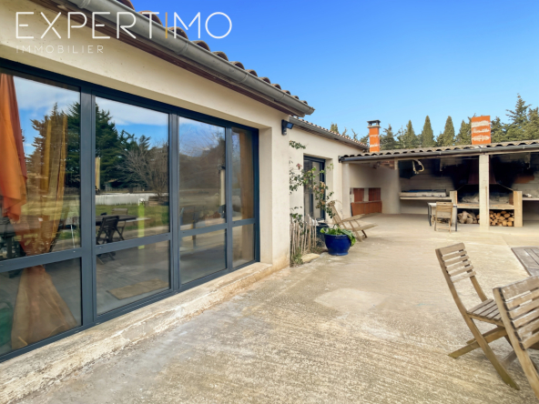 Maison 220 m2, six chambres, 7000 m2 de terrain.