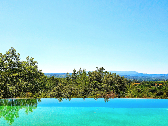 Propriété d’exception avec vue panoramique, piscine chauffée