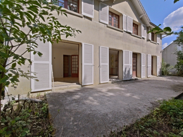 Great potential in the heart of Jossigny