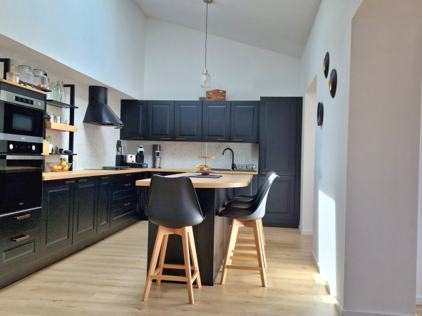 Single-storey house entirely renovated in La Rochelle (Fet
