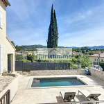 A 800 mètres du centre ville de Vaison La Romaine. Belle Vil