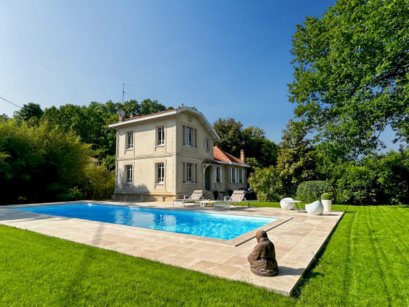 MAISON DE MAÎTRE  DE 215M2, A VENDRE, A GRADIGNAN