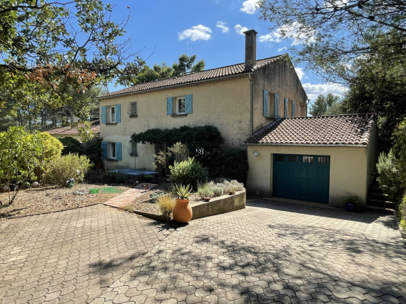 Maison familiale avec piscine