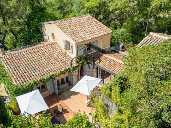 Belle propriété à 2 km du centre d’Aix   243 m2 habitables s
