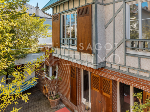 MAISON D’ARCHITECTE COURBEVOIE 262 M2 – Rooftop de 67 m2 et