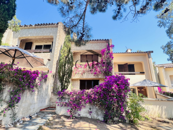 Villa T4 avec vue mer à 250 m de la plage + Garage – Domaine