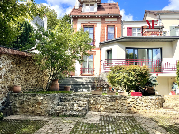 Viroflay Rive Droite, Maison de caractère avec jardin, 2 ter