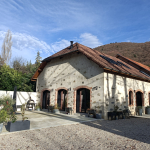 Bâtisse de charme rénovée 230 m2 sur 4200 m2 de terrain 